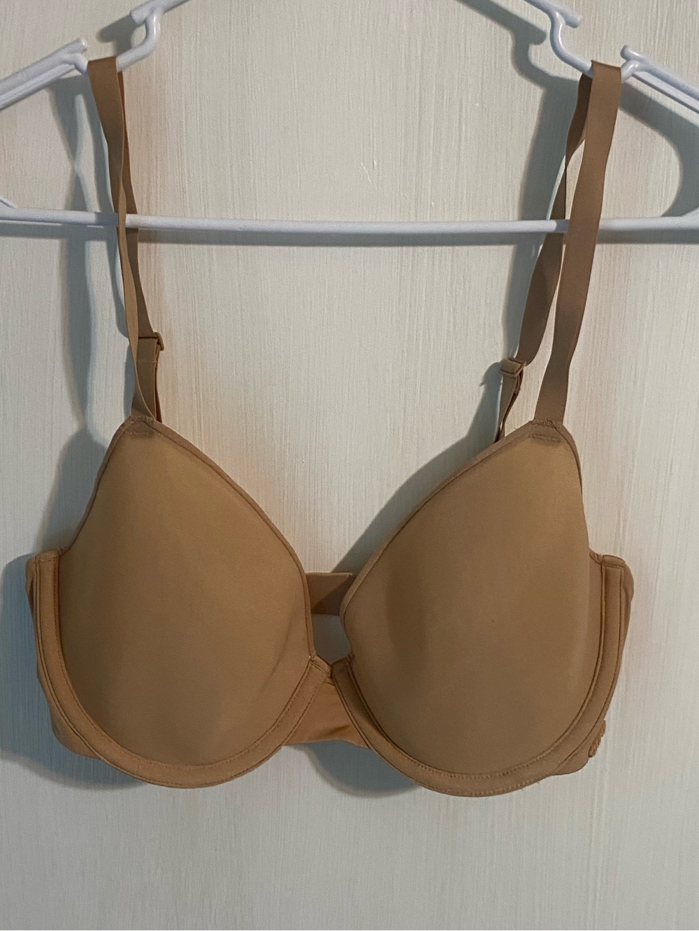 SKIMS weightless beige bra